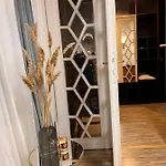 Apartment Artist