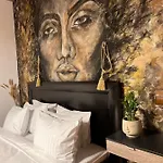 Apartment Artist